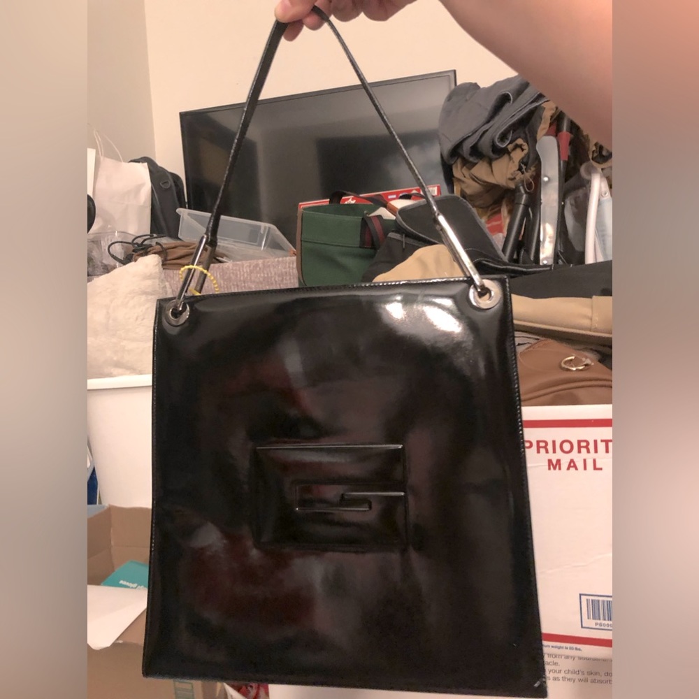 Gucci Sleek Leather Shoulder Vintage Bag